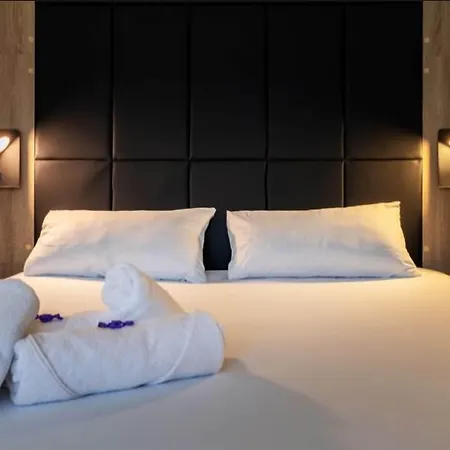 Le Cyrano Hotel