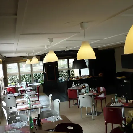 Le Cyrano Hotel 3*