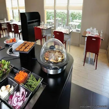Le Cyrano Hotel