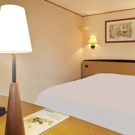 Le Cyrano Otel