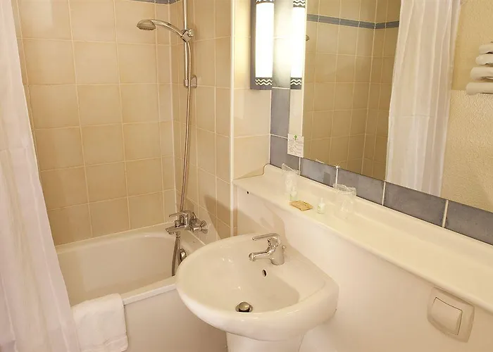 Hotel Le Cyrano Bergerac